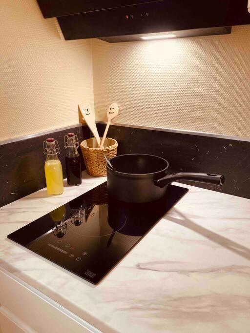 Les Rives De L'Indre. Parking Gratuit. Lit 160Cm Apartment Châteauroux Exterior photo